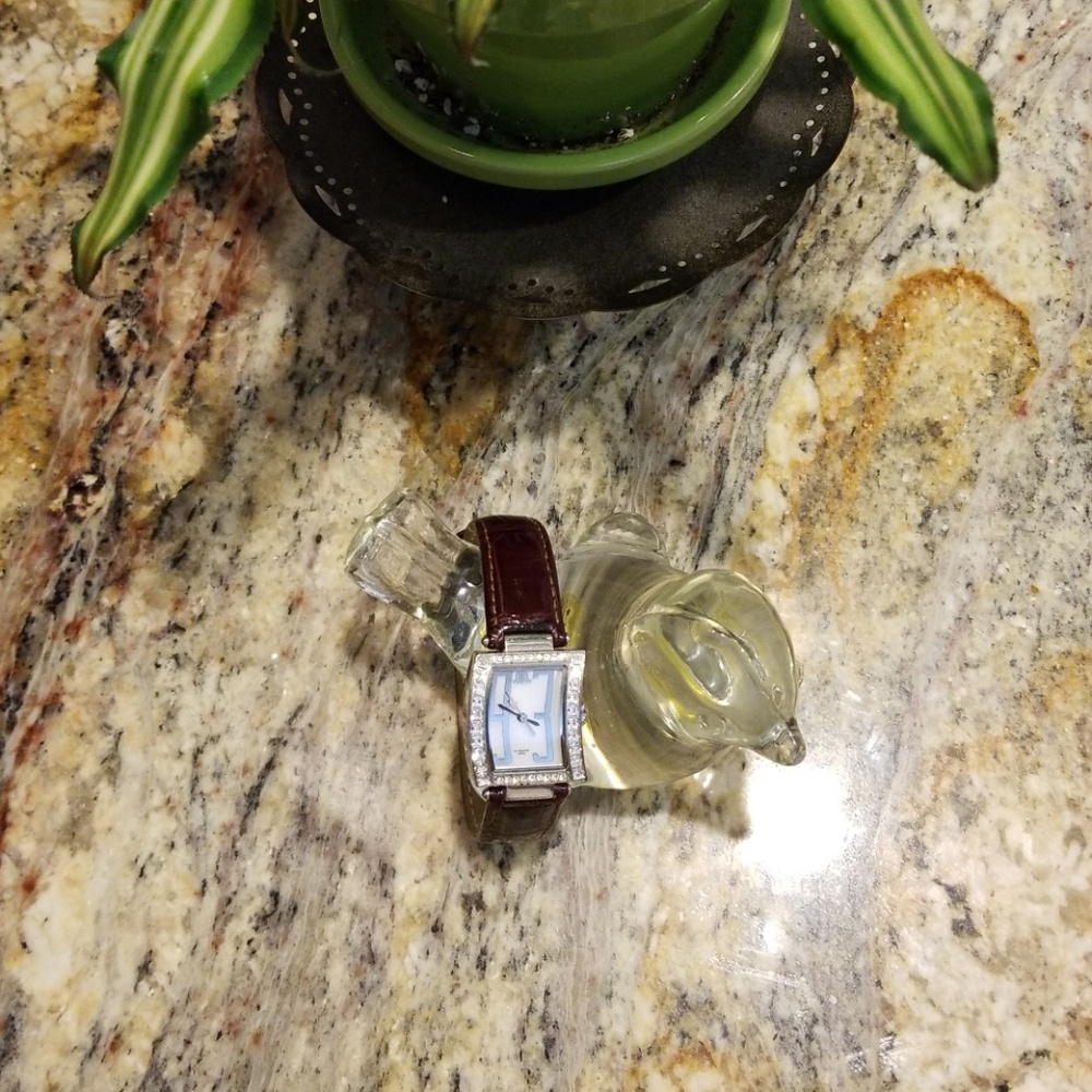 Watch - Picture 2 of 5